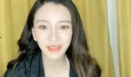 娱乐吃瓜直播女艺人,揭秘娱乐吃瓜直播女艺人背后的故事